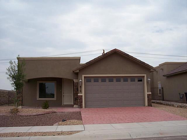 813 Desert Sky Dr, Horizon City, TX 79928 - photo 1