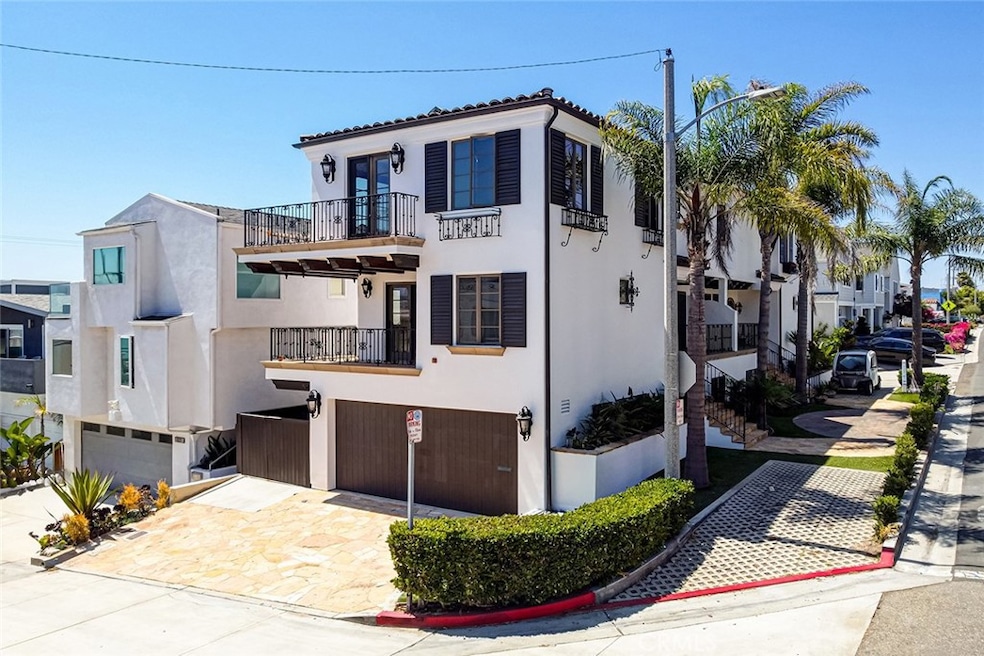 Sold $3,265,000 • Co-Listing Agent