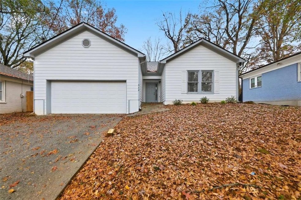 948 Byron Dr SW, Atlanta, GA 30310 - photo 1