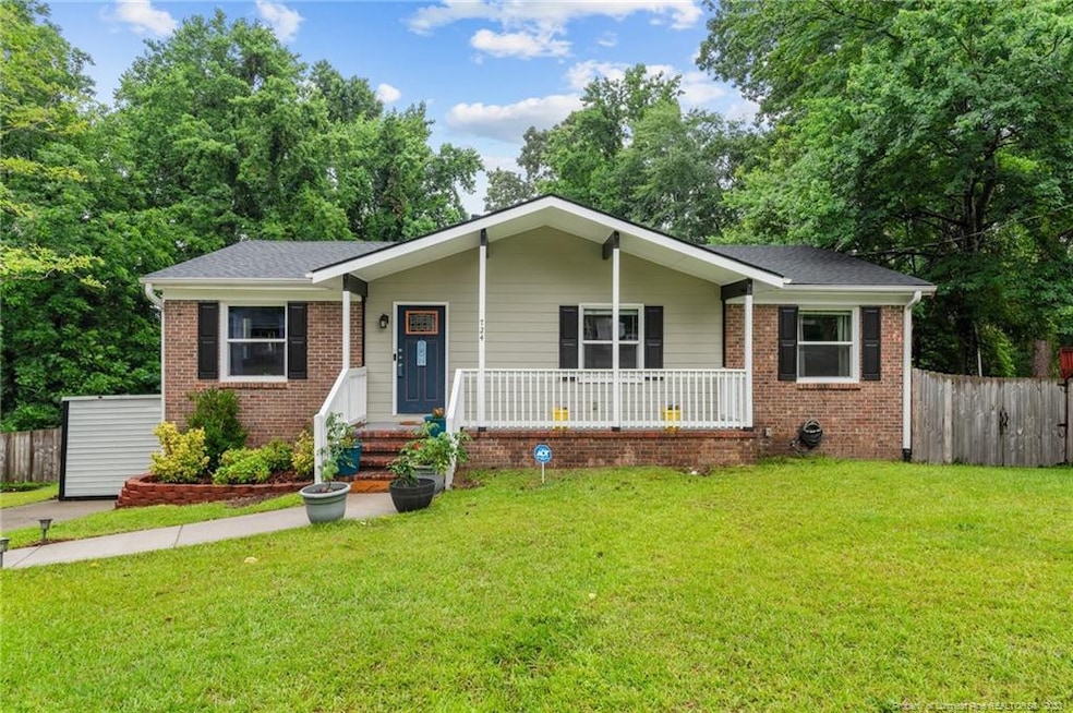 724 Burgoyne Dr, Fayetteville, NC 28314 - photo 1