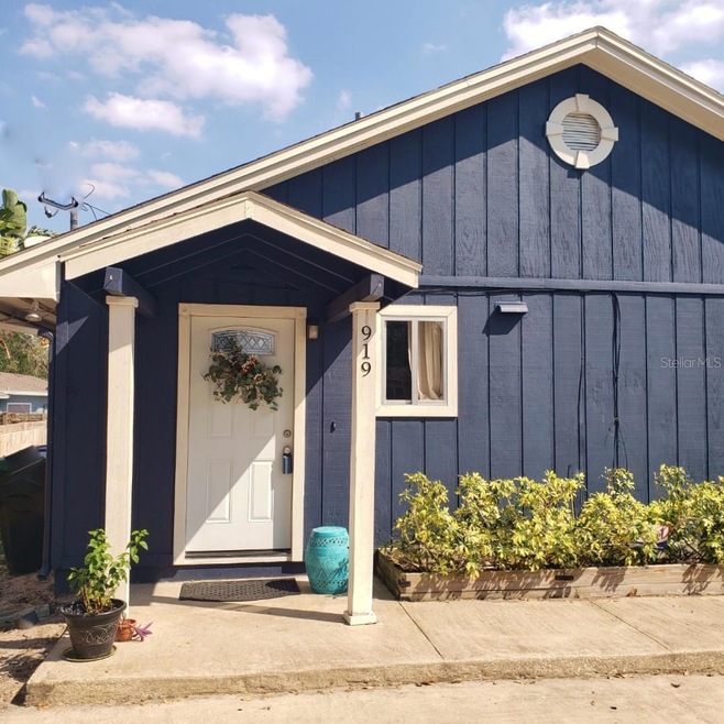 Welcome home to 919 Eldridge St!