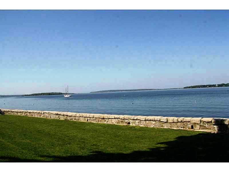 221 Hope St unit 15, Bristol, RI 02809 - photo 1