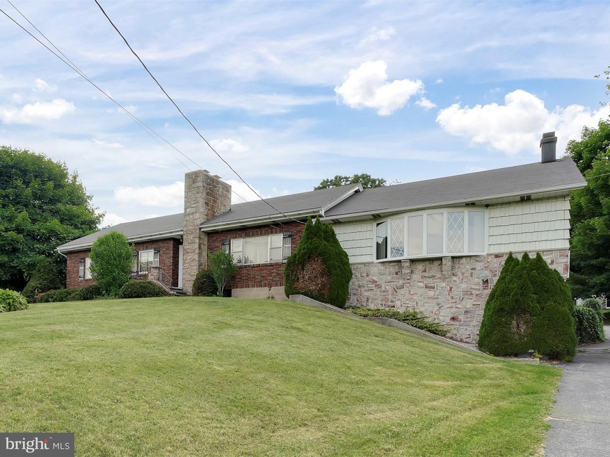 265 Golf Rd, Tamaqua, PA 18252 - photo 1