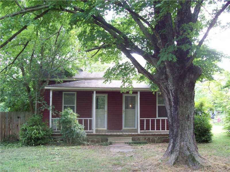 2369 Harris Dr, Fayetteville, AR 72701 - photo 1