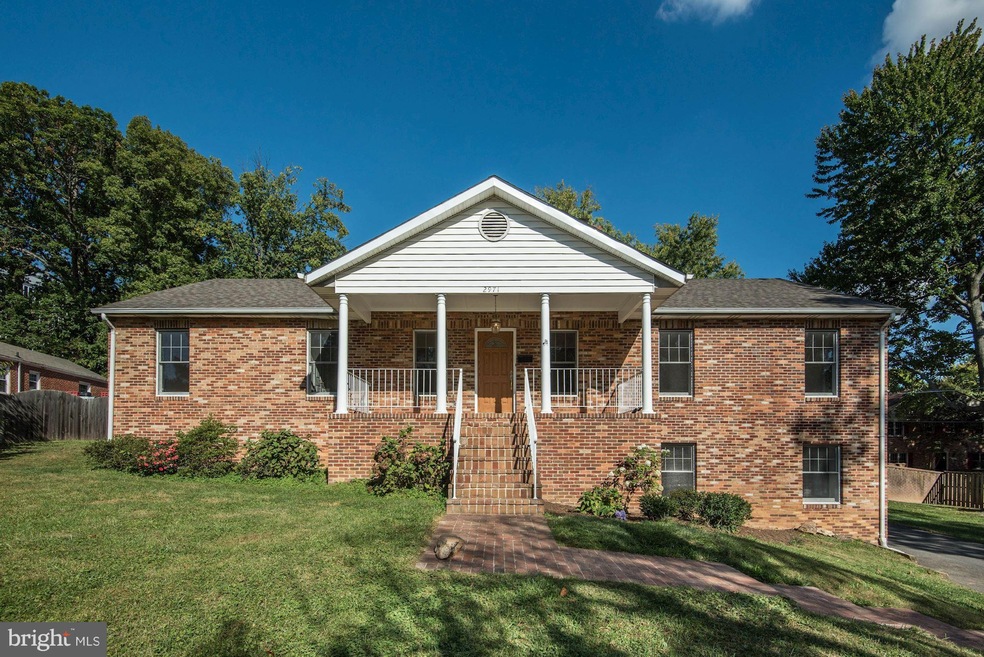 2971 Aspen Ln, Falls Church, VA 22042 - photo 1