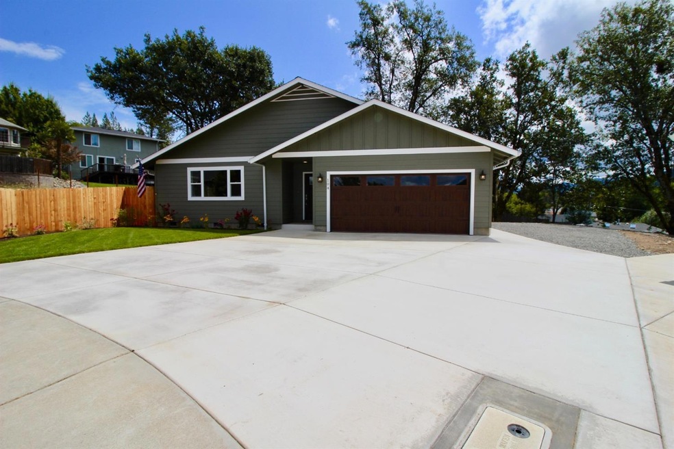 104 Vista Cir, Rogue River, OR 97537 - photo 1