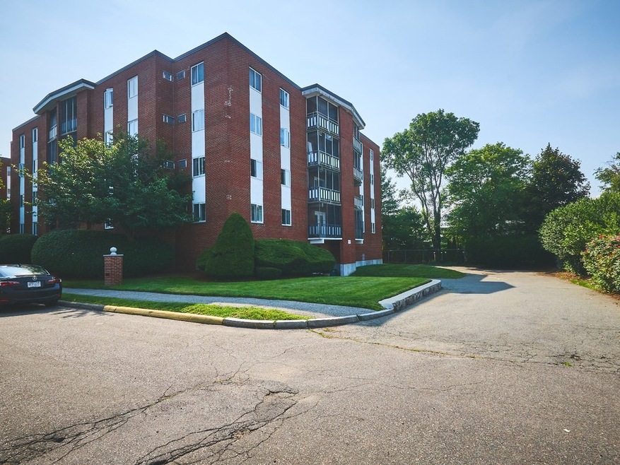 31 Lodgen Ct unit 4H, Malden, MA 02148 - photo 1