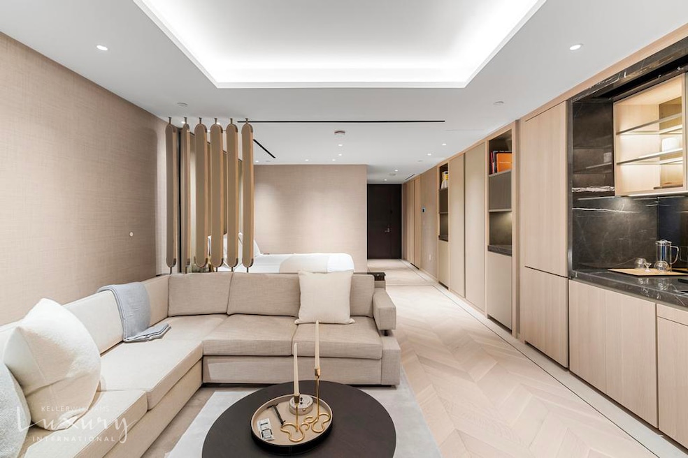 unlisted-address, New York, NY 10022 - photo 1