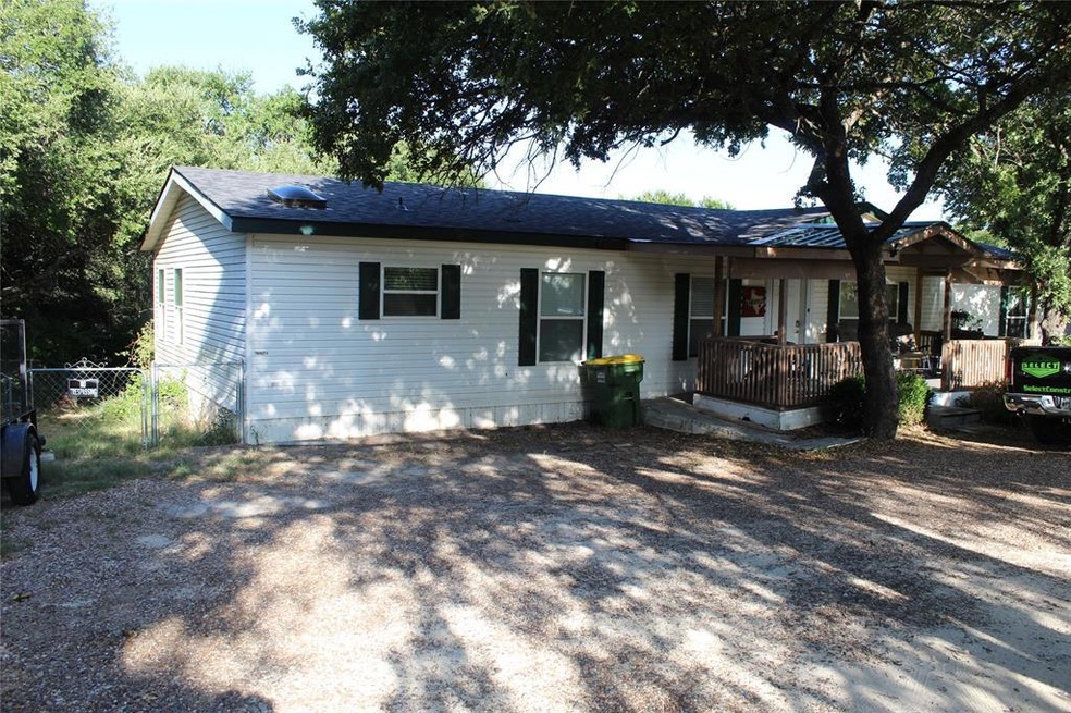1415 Meander Rd, Granbury, TX 76049 - photo 1