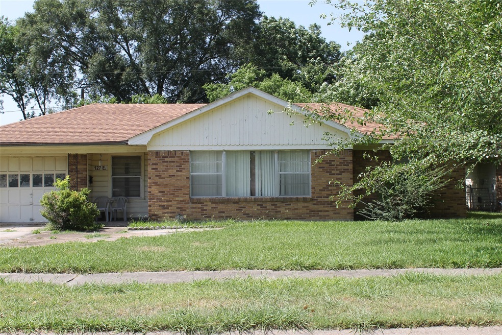 127 E Janisch Rd, Houston, TX 77022 - photo 1