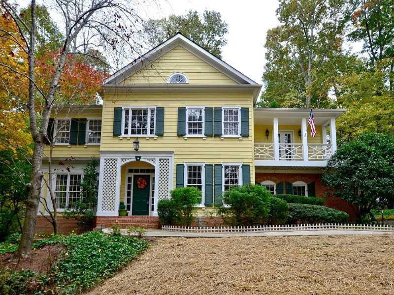 Exterior Front. Spotless home on 1+ acre of privac