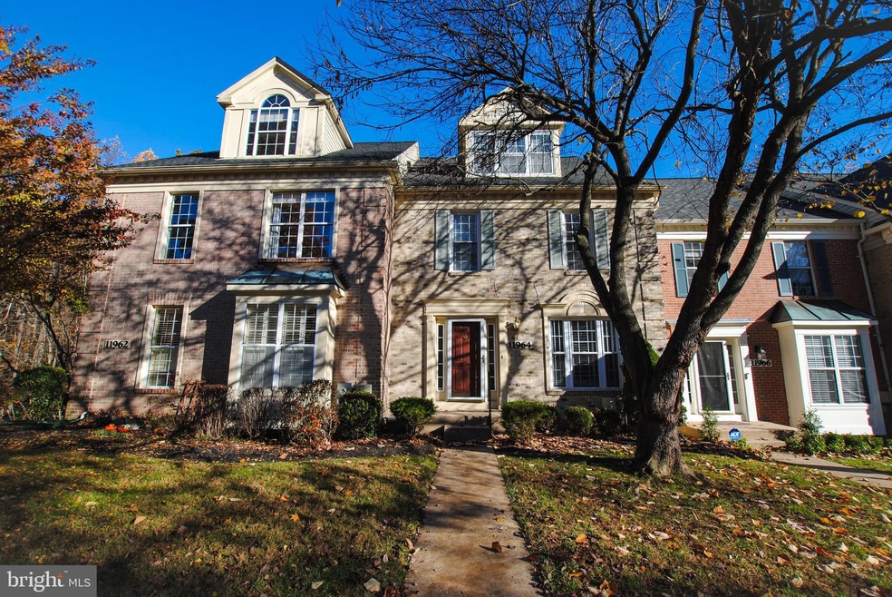 11964 Thurloe Dr, Lutherville Timonium, MD 21093 - photo 1