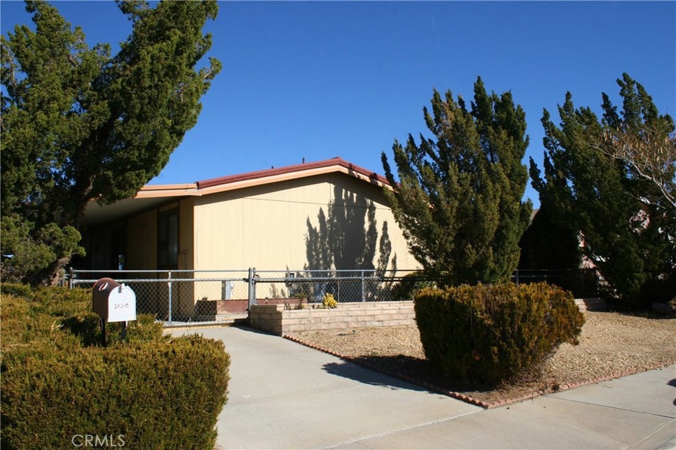 16310 Camelback Dr, Victorville, CA 92395 - photo 1