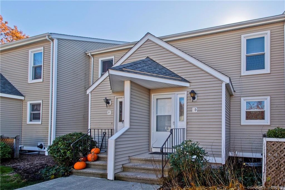 3 the Hamlet unit D, Enfield, CT 06082 - photo 1