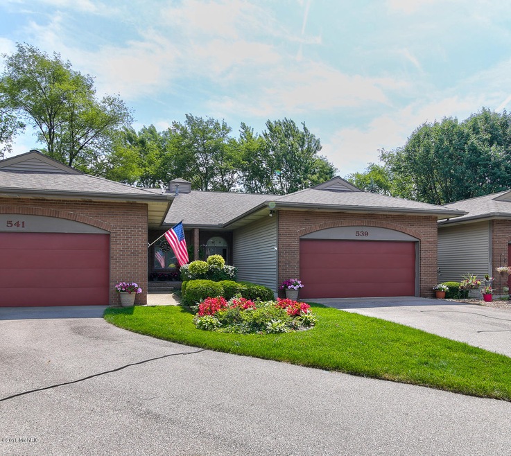 539 Spring Ln Holland-1