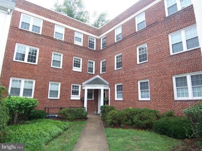 2910 13th Rd S unit 301, Arlington, VA 22204 - photo 1