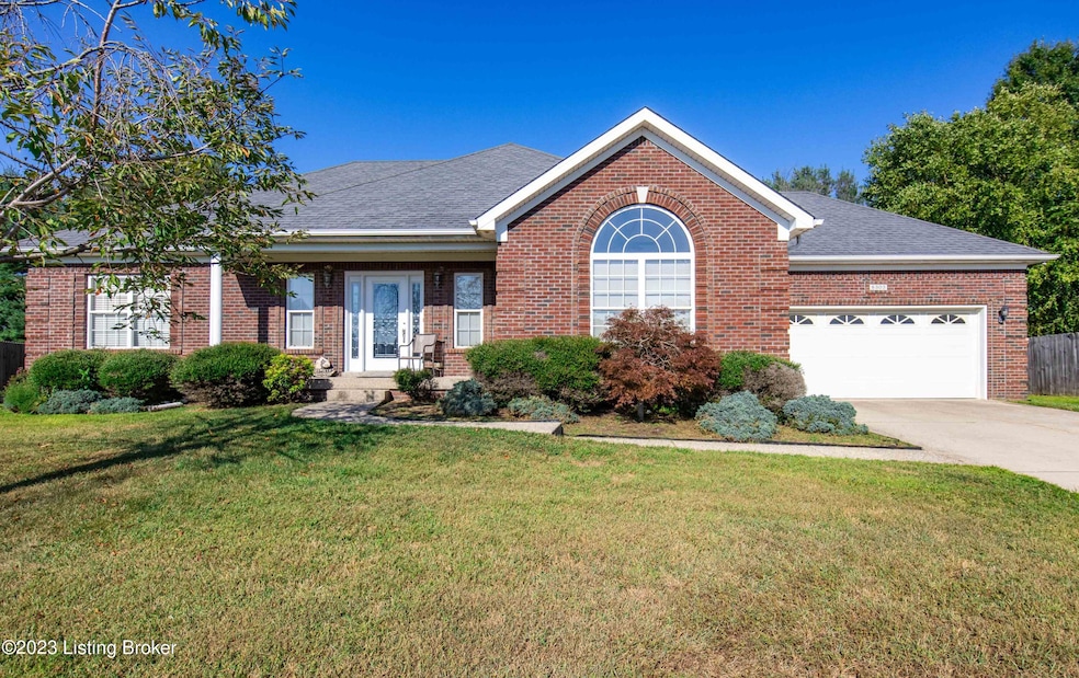 8303-Grandel-Forest-Way_001