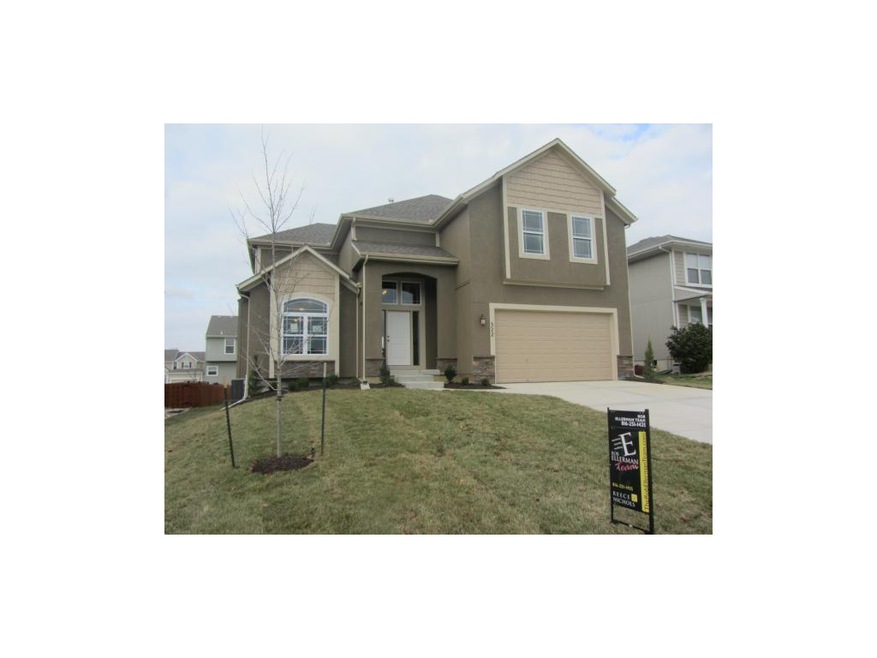 322 Sycamore St, Raymore, MO 64083 - photo 1