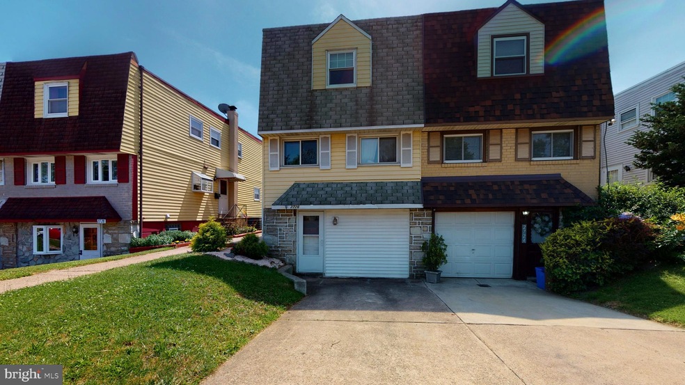 2726 Tremont St, Philadelphia, PA 19136 - photo 1