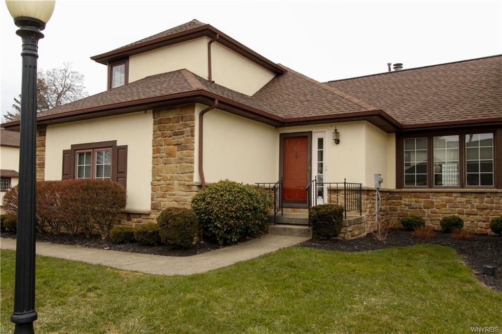 17 Pinegrove Park FRONT ENTRANCE