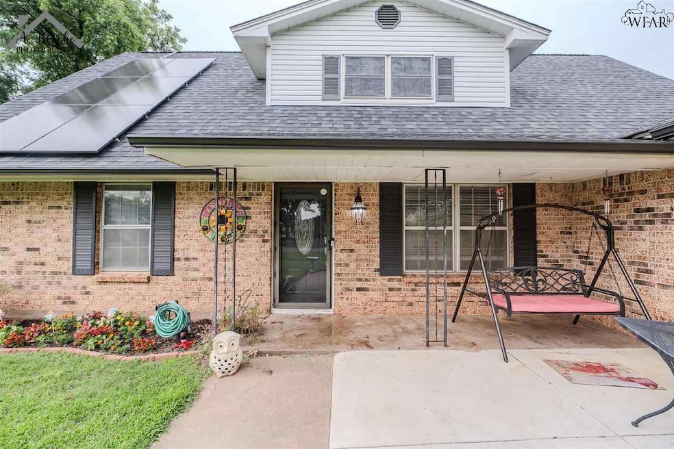 For Sale $299,900 • Co-Listing Agent