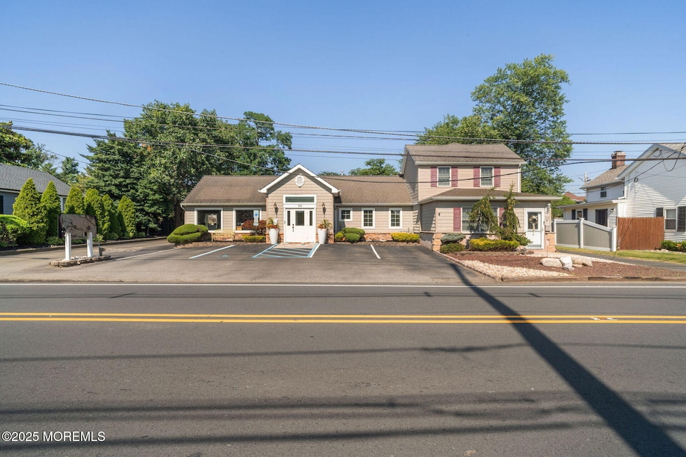 362 Broadway, Keyport, NJ 07735 - photo 1