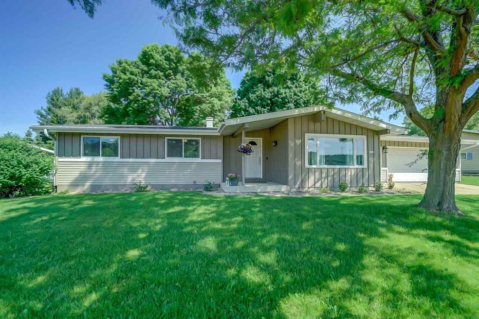 2707 Church St, Cross Plains, WI 53528 - photo 1