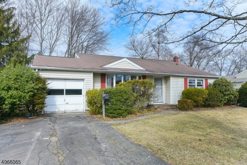 26 Libby Ave, Pompton Plains, NJ 07444 - photo 1