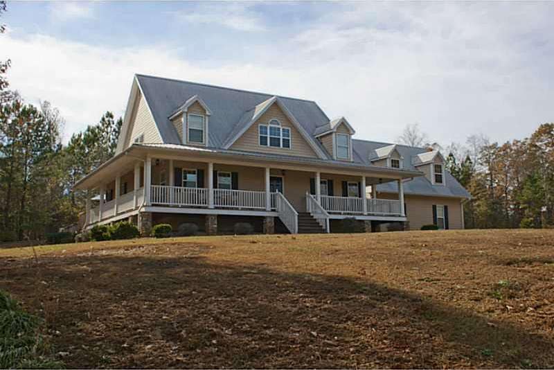 Exterior Front. Just Beautiful!