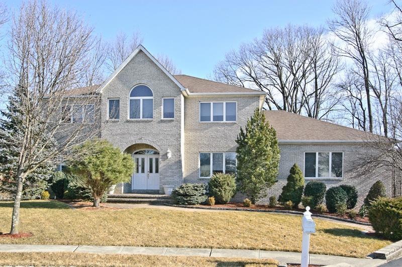 16 Matthew Ct, Parsippany, NJ 07054 - photo 1