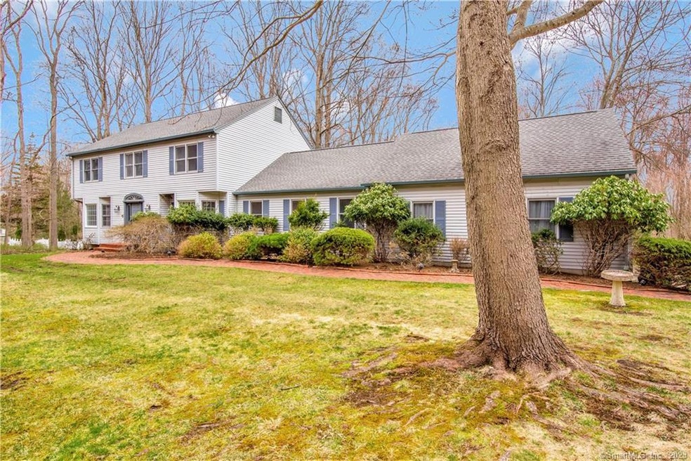 31 Brookwood Dr, Newtown, CT 06470 - photo 1