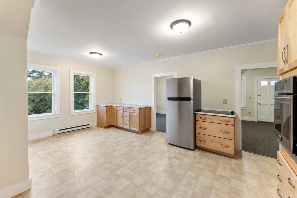 For Rent $1,400/month