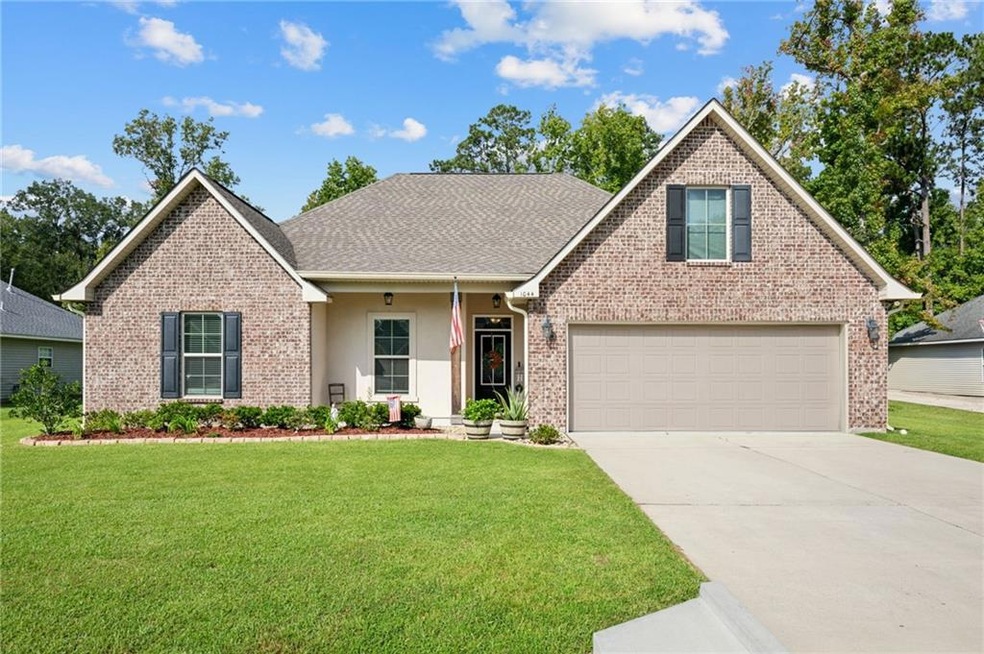 Beautiful, modern home with great curb appeal!
