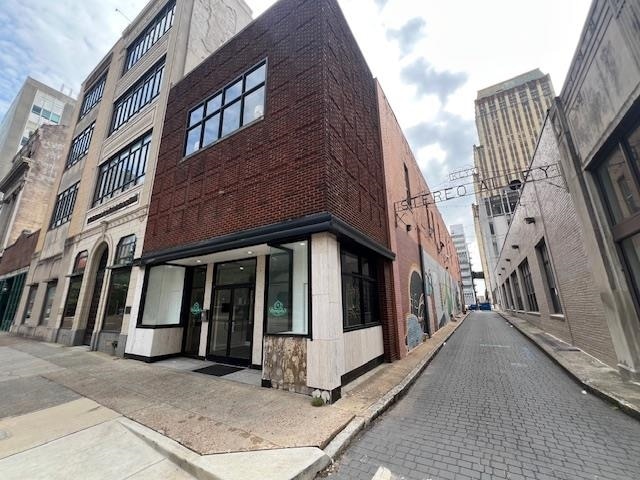 18 N 2nd St, Memphis, TN 38103 - photo 1