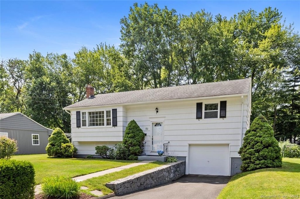71 Beechwood Rd, West Hartford, CT 06107 - photo 1