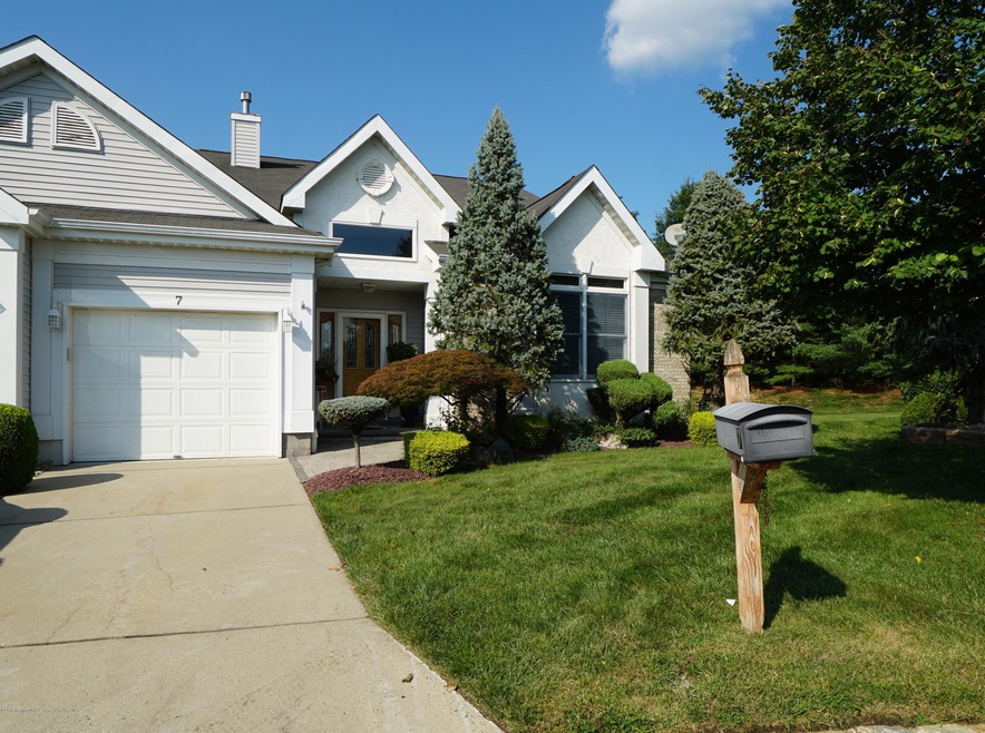 7 Kent Ct, Monroe Township, NJ 08831 - photo 1