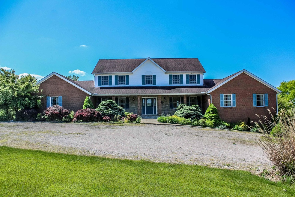 7445 Tarlton Rd, Circleville, OH 43113 - photo 1