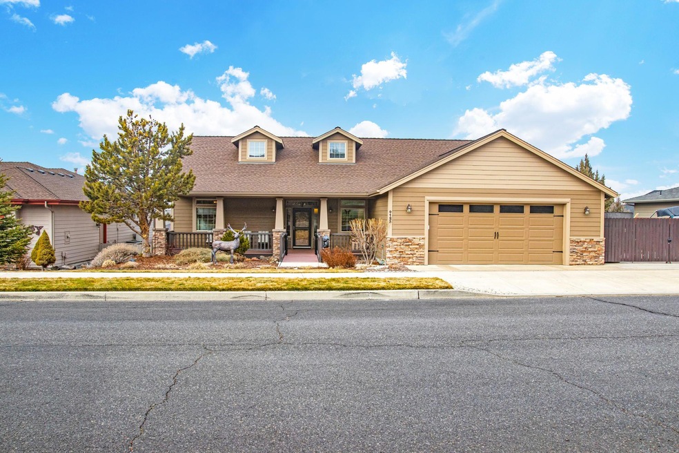 4123 SW Salmon Place, Redmond, OR 97756 - photo 1