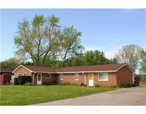 4656 Dexter-Pinckney Rd, Dexter, MI 48130 - photo 1
