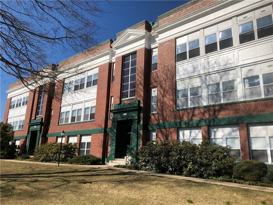 140 High St unit 208, Westerly, RI 02891 - photo 1