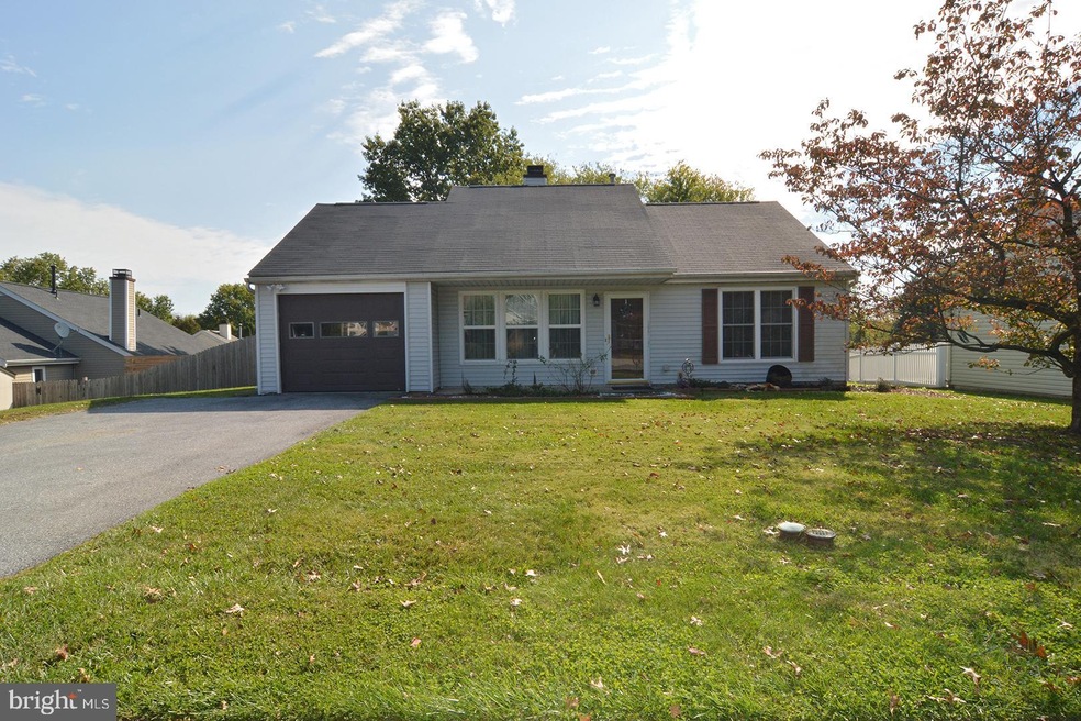 2015 Quail Hollow Dr, Reading, PA 19606 - photo 1