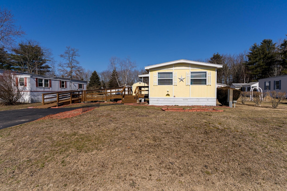 32 Crosswind Ln, Rochester, NH 03867 - photo 1