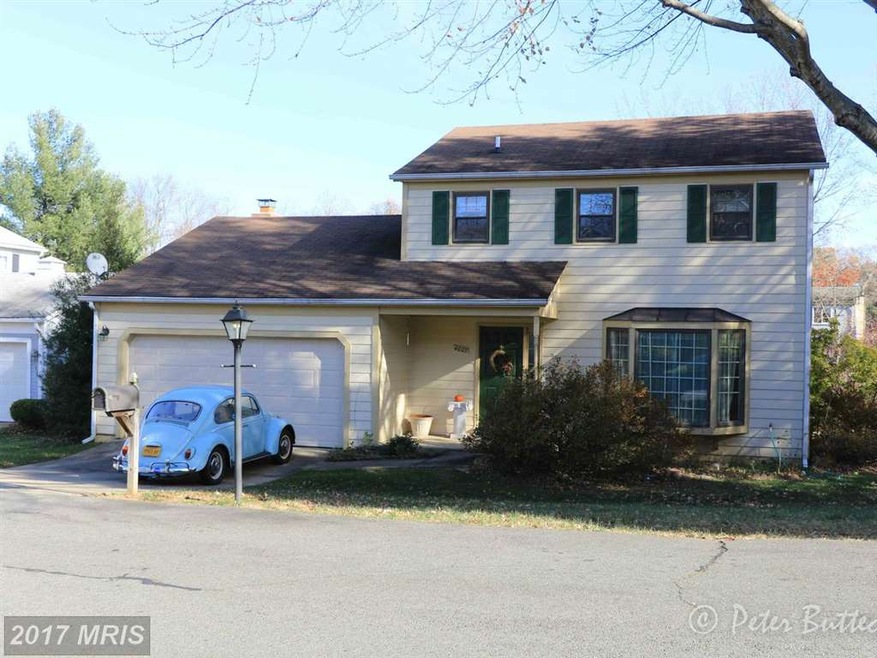 4007 Hunting Pines Ct, Fairfax, VA 22032 - photo 1