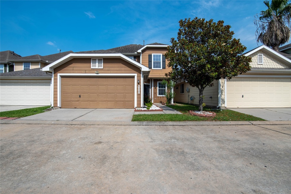 6334 Wilshire Ridge, Houston, TX 77040 - photo 1