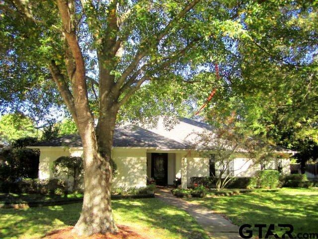 1305 1305 Wimbledon Dr, Tyler, TX 75703 - photo 1
