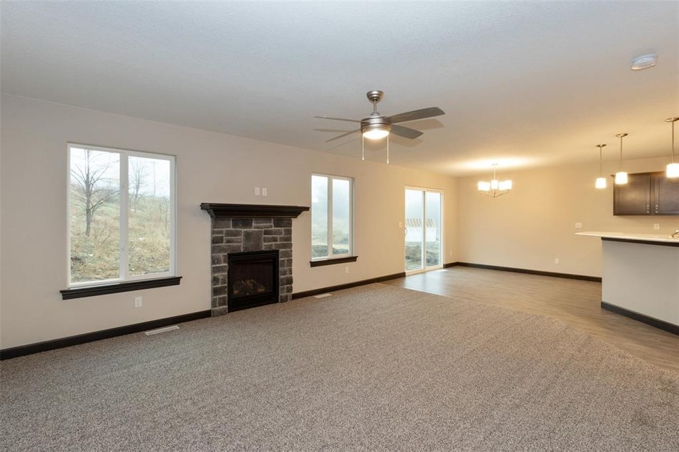 2126 Holly Meadow Ave SW, Cedar Rapids, IA 52404 - photo 1