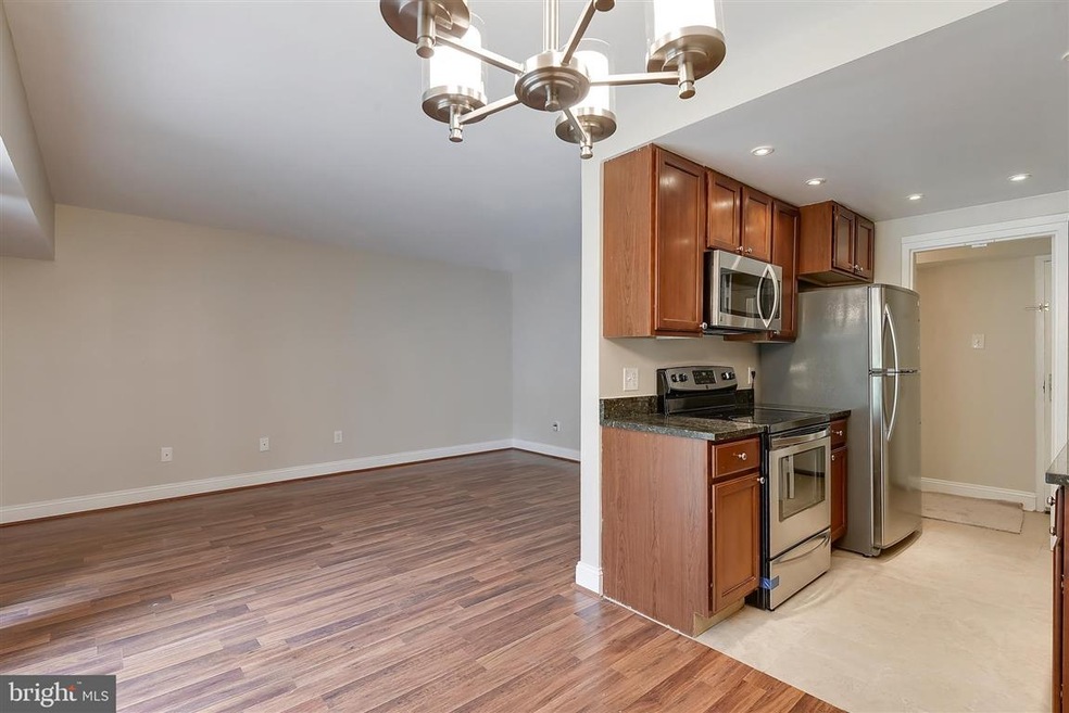 11657 Stoneview Square unit 2B, Reston, VA 20191 - photo 1