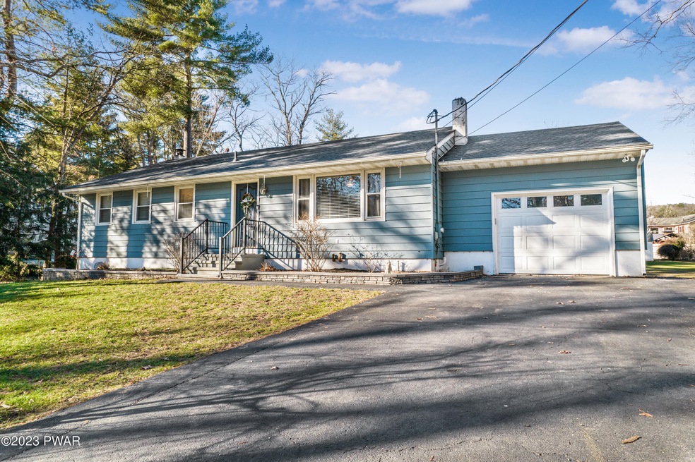 103 William Penn Dr, Milford, PA 18337 - photo 1