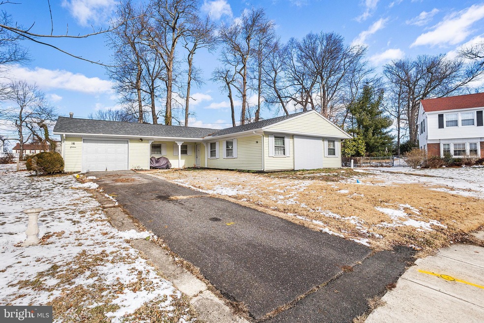 16 Edge Ct, Willingboro, NJ 08046 - photo 1