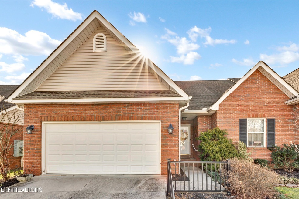 03-4630 Oak Meadow Way-3